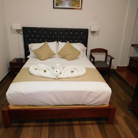 Hotel Tambopata Inn Puerto Maldonado Dış mekan fotoğraf